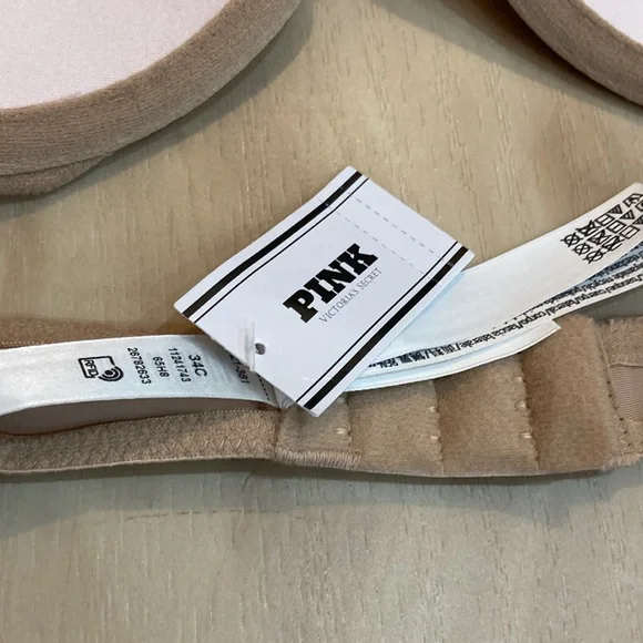 NWT VS PINK lightly lined T-shirt bra - Picture 6 of 11